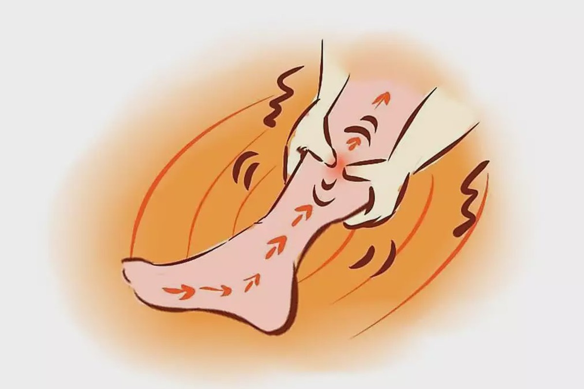 Illustrazione di una gamba e di un piede massaggiati con frecce arancioni